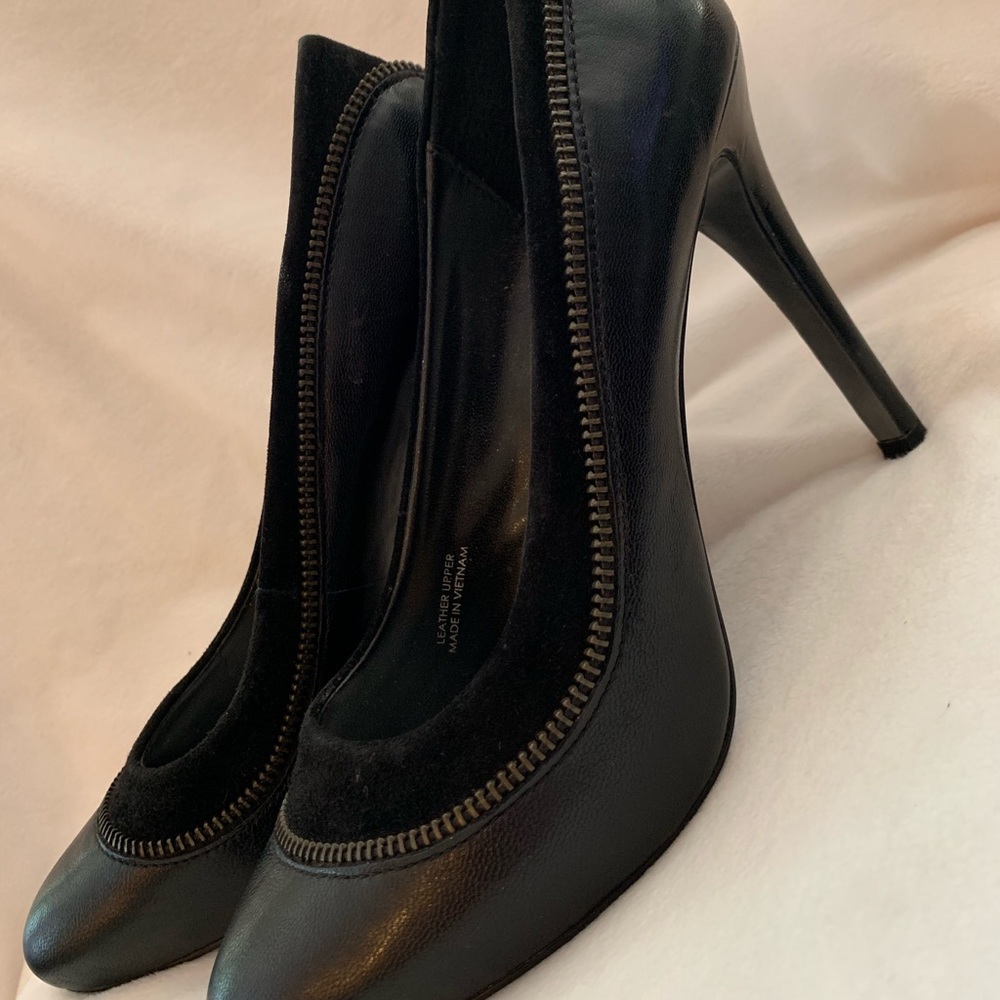 Pumps - Picture 3 of 7